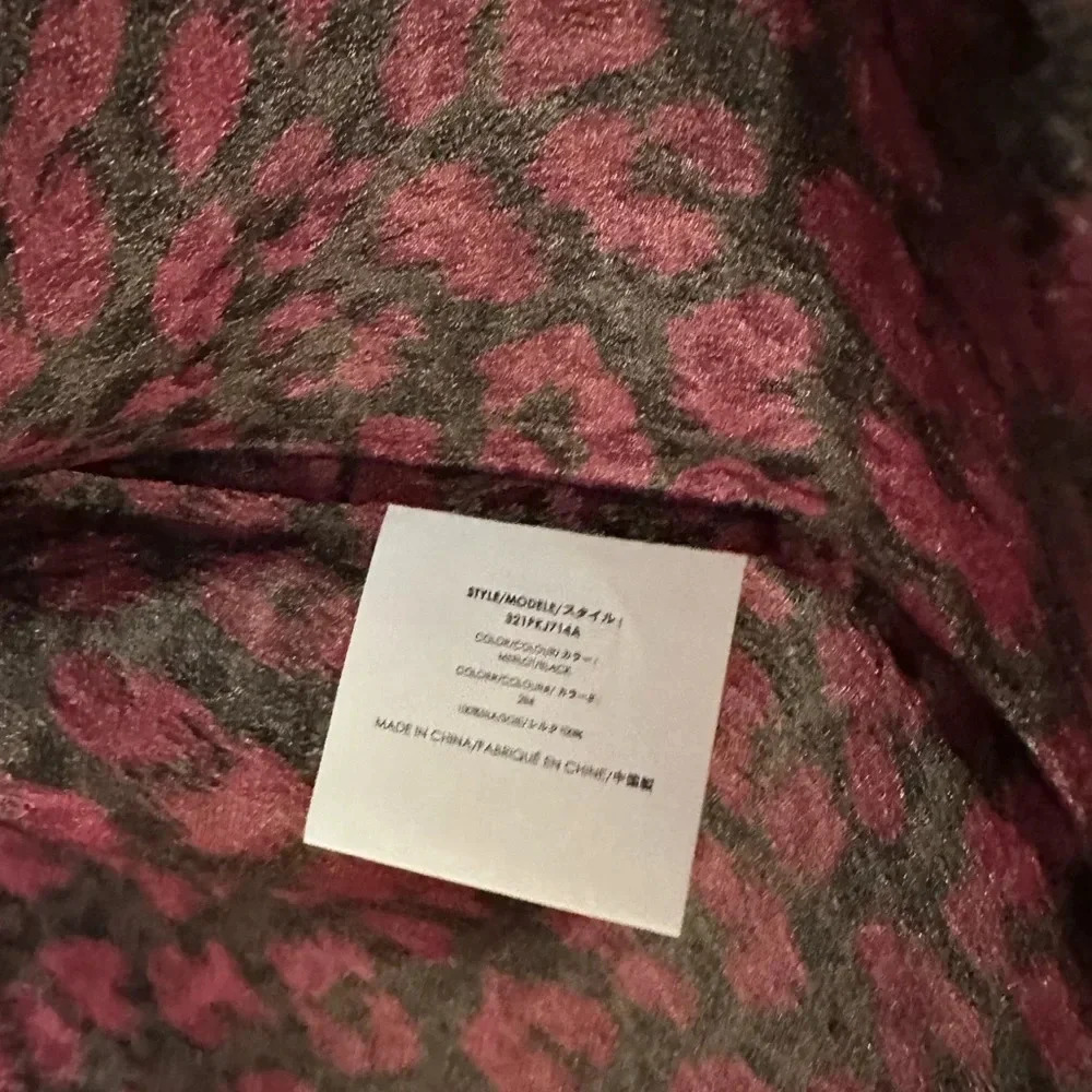 Michael Kors Collection 100% SILK sleeveless Merlot black animal print blouse - Picture 6 of 7